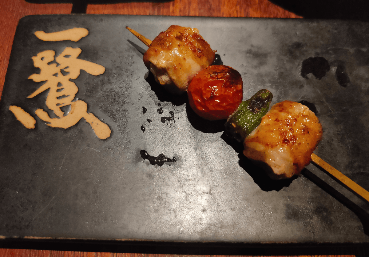 【台北美食】縱情撩撥你的味蕾!封神級烤串居酒屋「一鷺炭火燒鳥工坊」 - 第4張圖 【台北美食】縱情撩撥你的味蕾!封神級烤串居酒屋「一鷺炭火燒鳥工坊」